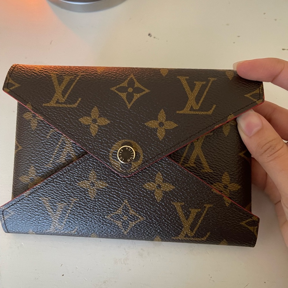 Louis Vuitton Medium Kirigami pochette